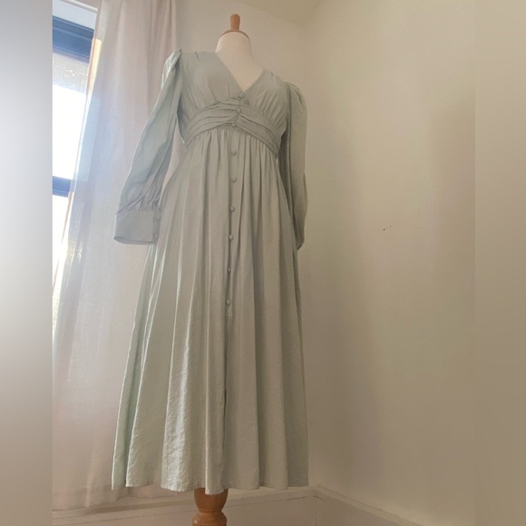 Romantic Milkmaid Style Dress - Picture 8 of 10